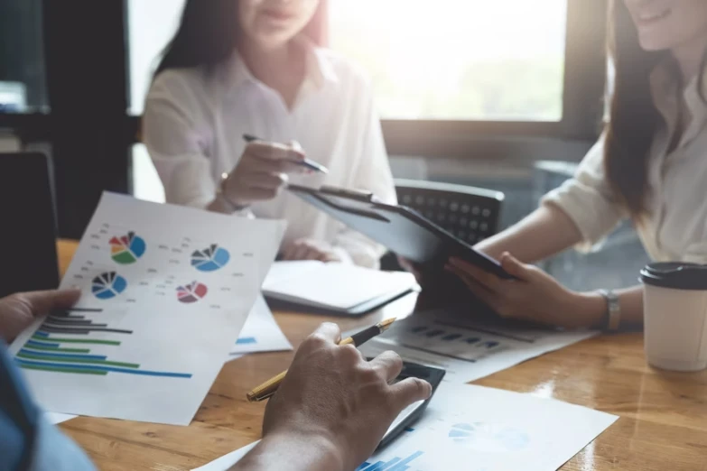 Engage and Convert Customers with Social Media Marketing in London